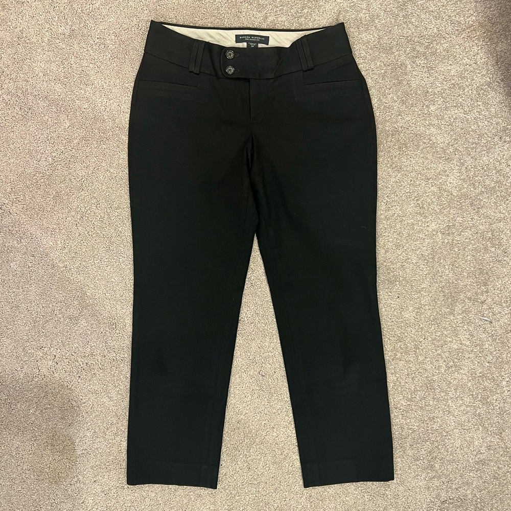BANANA REPUBLIC The Sloan Fit